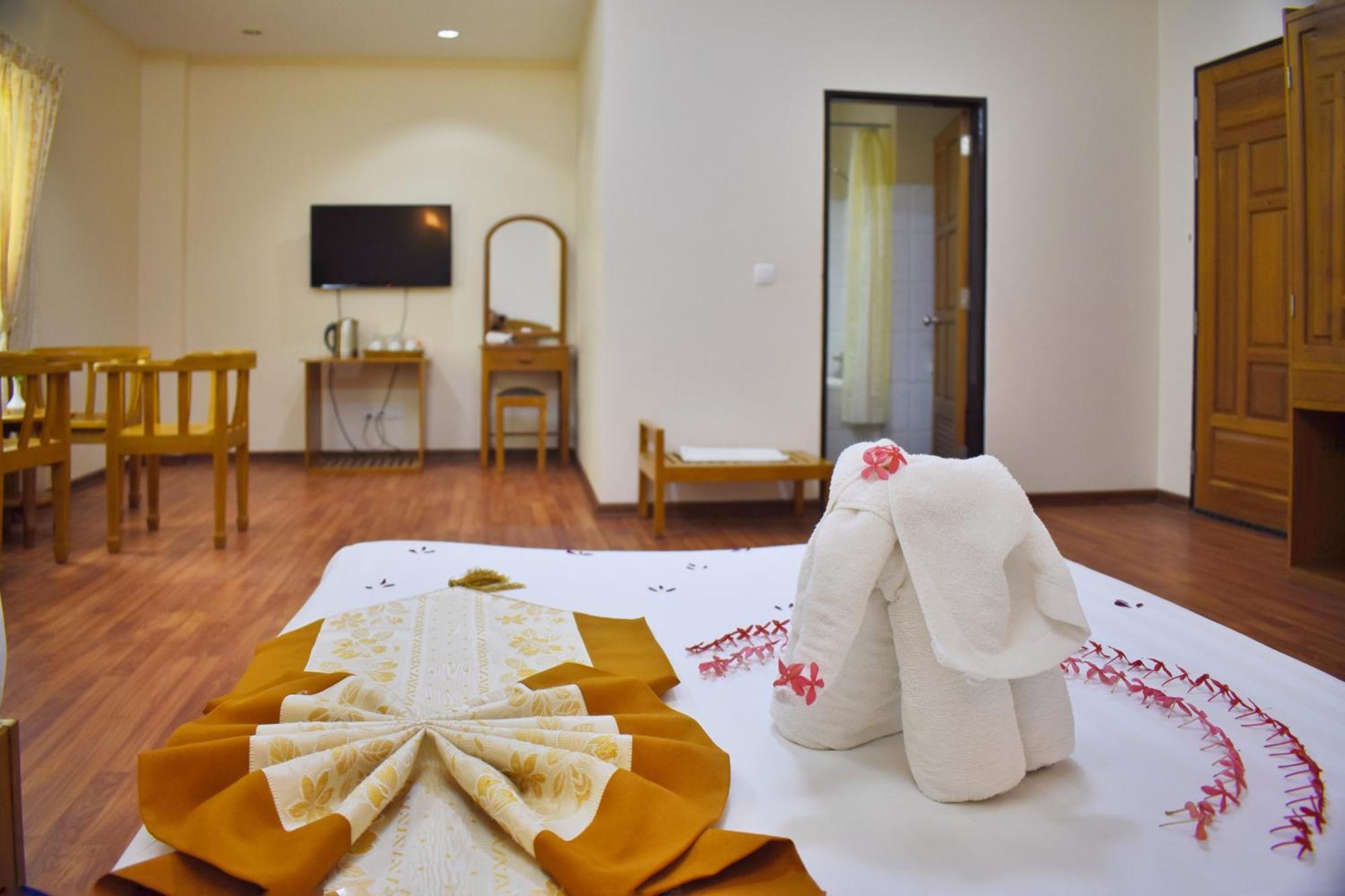 Shwe Poe Eain Hotel New Bagan Bagian luar foto